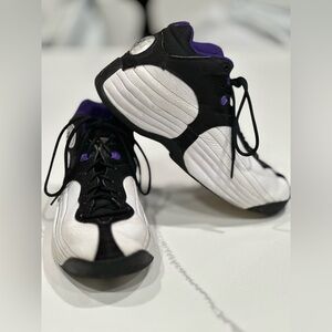 Sold! Jordan Jumpman Team Basketball Shoes Men’s size 7.5